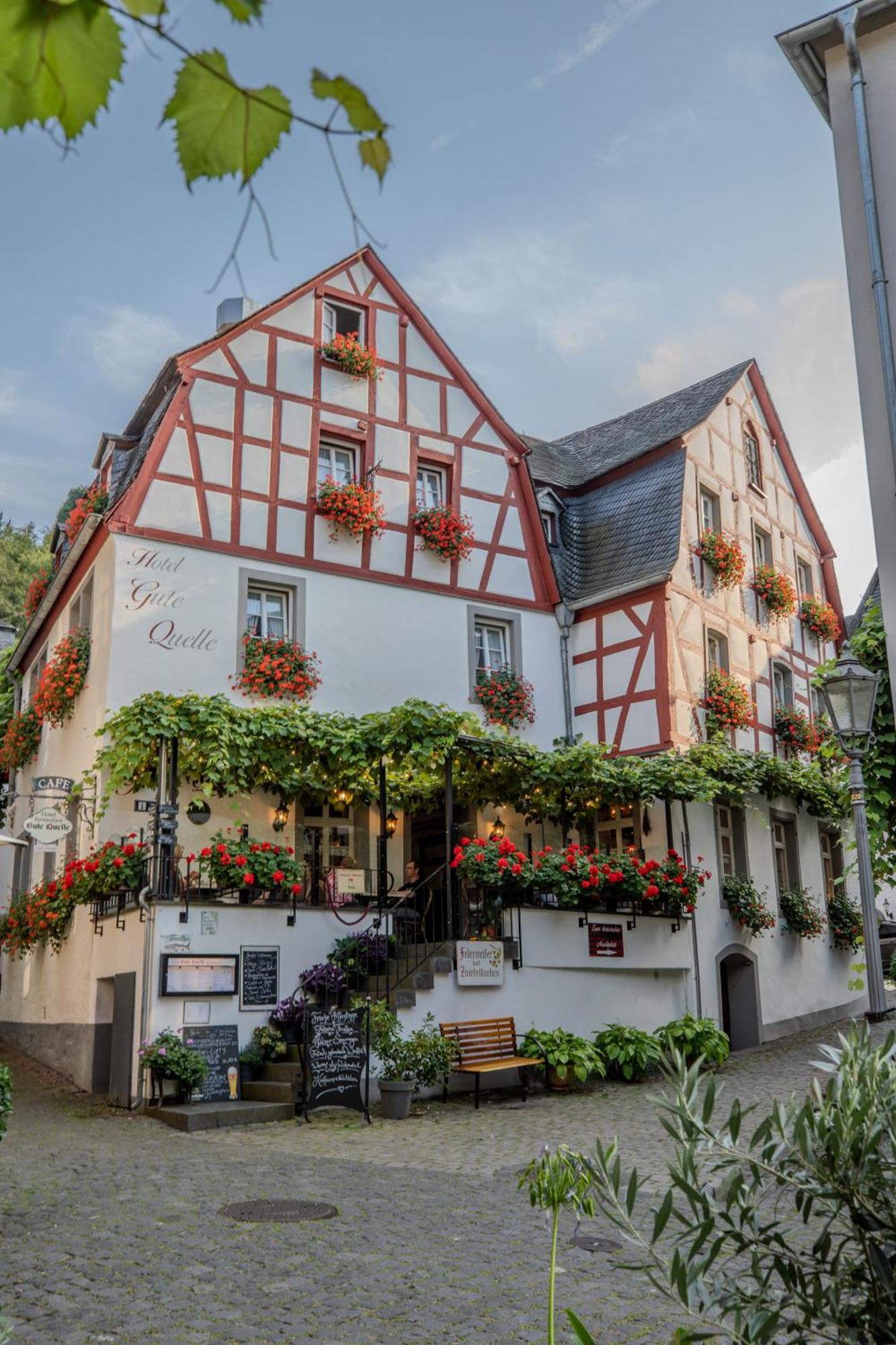Hotel Gute Quelle 拜尔施泰因 外观 照片